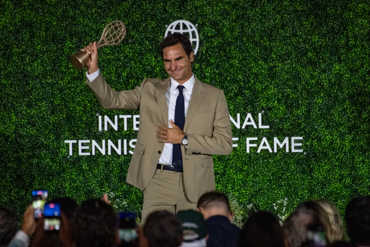 VIDEO | Roger Federer ingres&oacute; al Sal&oacute;n de la Fama del tenis y rompi&oacute; en llanto por el discurso de su esposa