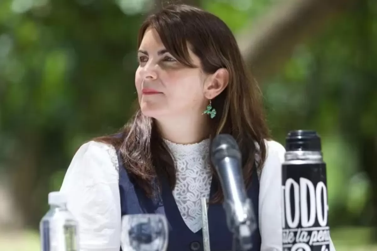 Una dirigente clave de Moreno extiende su red comercial fuera del distrito y dispara sospechas por su patrimonio