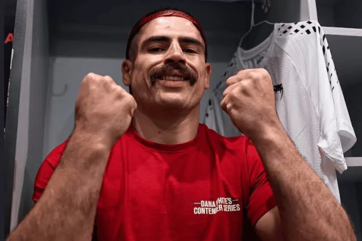 VIDEO | Del uniforme al oct&aacute;gono: es polic&iacute;a, est&aacute; invicto y consigui&oacute; un contrato con UFC