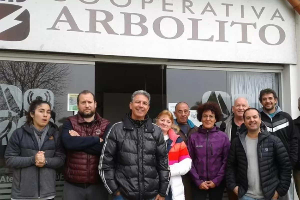 Mar Chiquita enfrenta un fuerte interrogante por los nombres que comparten el Municipio y la conducci&oacute;n el&eacute;ctrica