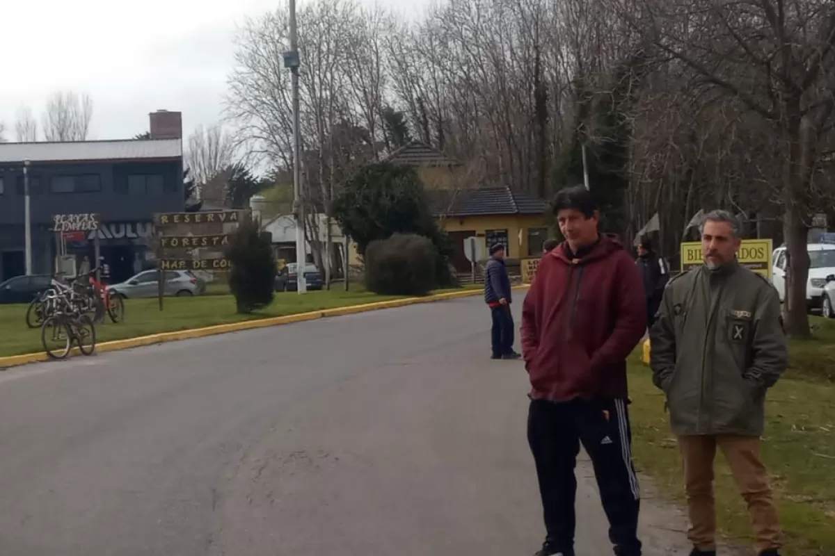 Vecinos de Mar Chiquita salieron a reclamar respuestas y Lagos y Untacle se sumaron a la movilizaci&oacute;n
