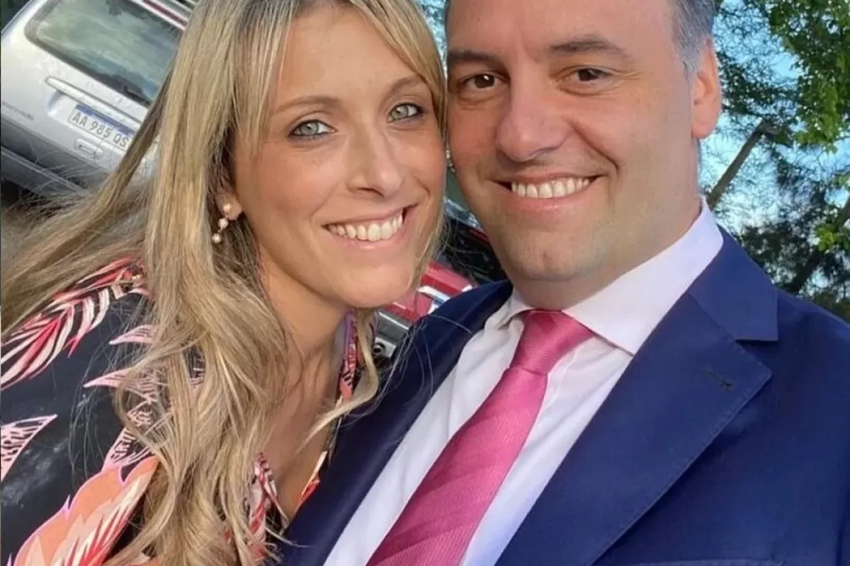 Archivaron la causa contra Manuel Adorni por el viaje de su esposa, pero persisten cuestionamientos