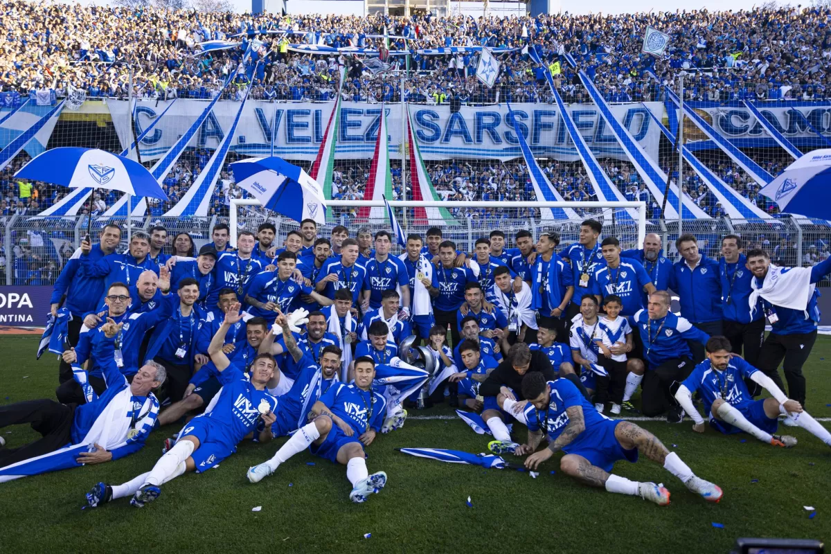 VIDEO | V&eacute;lez se corona campe&oacute;n de la Supercopa Argentina con un doblete de Jano Gordon