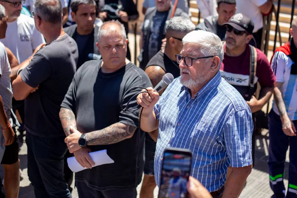 El Gobierno bonaerense y el Astillero R&iacute;o Santiago avanzan con una mesa de trabajo por categor&iacute;as e ingresos