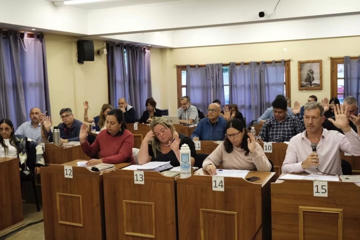 Tras los disturbios en Villa Gesell, Vivas habla de &ldquo;secuestro&rdquo; y apunta directo al intendente