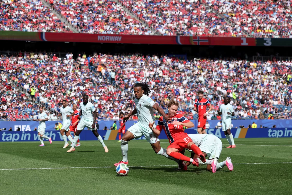 VIDEO | Francia gole&oacute; a Noruega con un triplete de Demb&eacute;l&eacute; y cerr&oacute; la fase de grupos con puntaje ideal