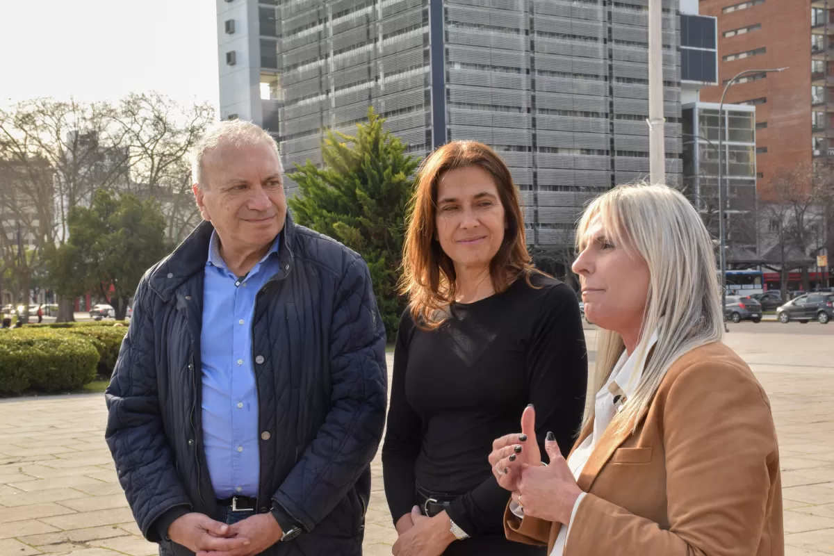 La Plata fue escenario de un encuentro entre Potencia y sectores vecinales para definir prioridades de gestión