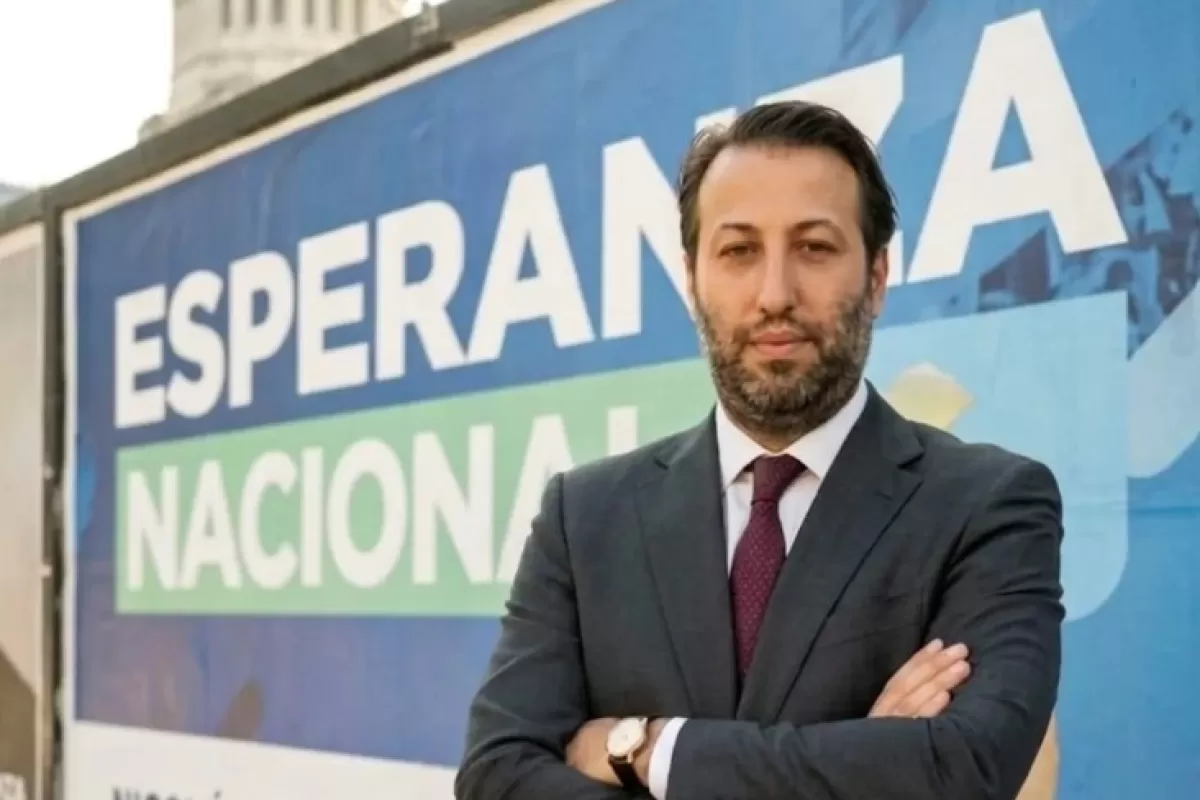 Con cr&iacute;ticas a las estructuras tradicionales, Nicol&aacute;s Hourcl&eacute; impulsa un modelo productivo para transformar la Argentina