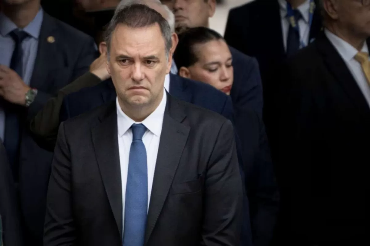 Adorni reconoci&oacute; haber ocultado USD 500.000 y desat&oacute; un nuevo esc&aacute;ndalo en el Gobierno