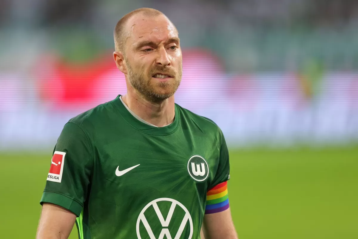Christian Eriksen rescindi&oacute; su contrato con el Wolfsburgo tras sufrir un nuevo episodio card&iacute;aco