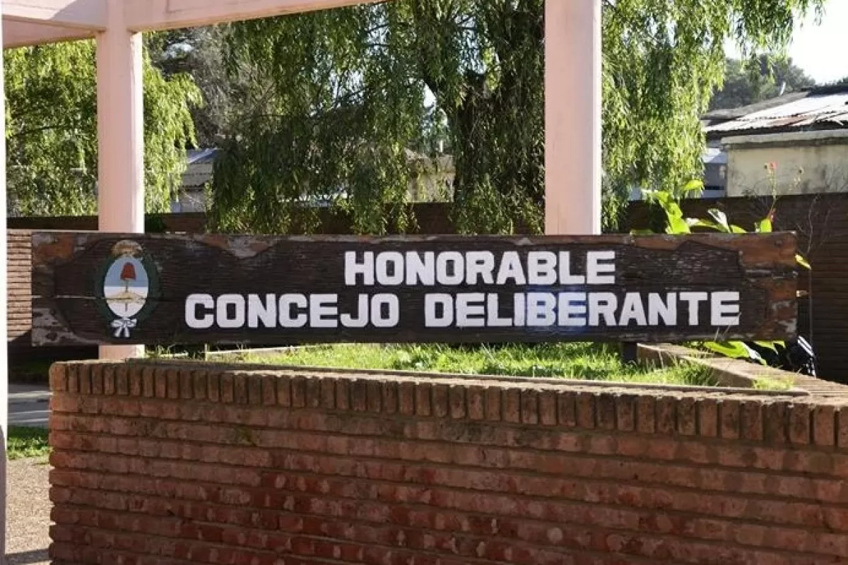 Crece la presi&oacute;n sobre el Gobierno porque la oposici&oacute;n de Villa Gesell pidi&oacute; toda la documentaci&oacute;n del proyecto en avenida Buenos Aires