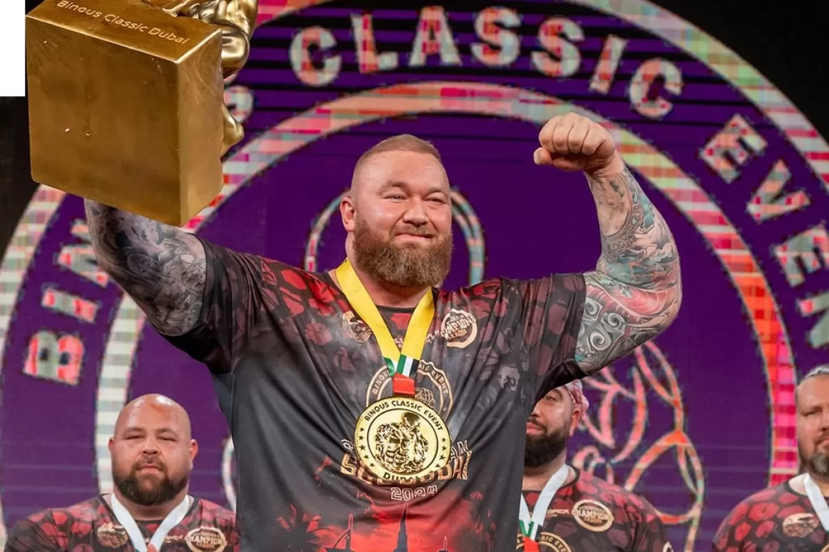 VIDEO | Hafthor Bjornsson bate el récord mundial de peso muerto con 505 kg