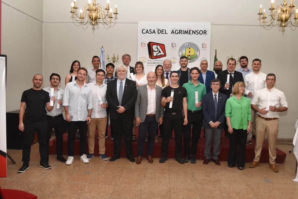 Agrimensores bonaerenses realizaron la tradicional Ceremonia de Bienvenida a los nuevos matriculados