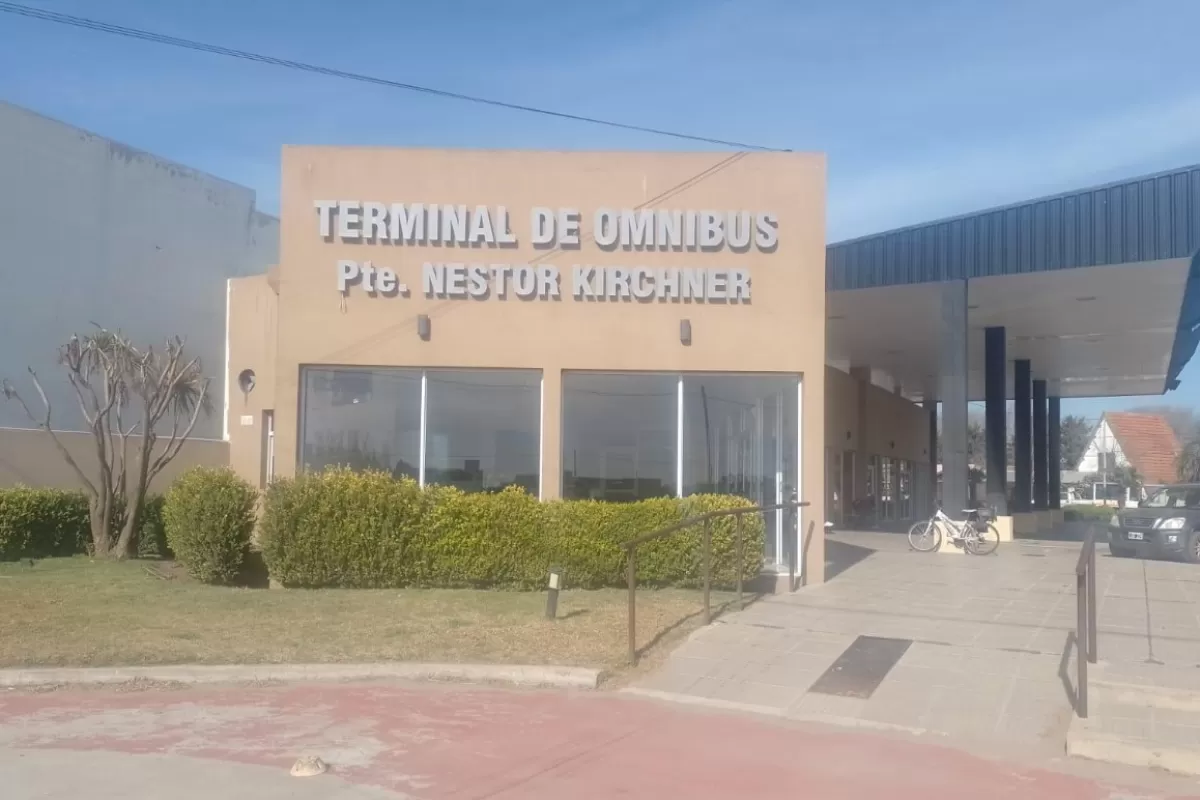 Roque P&eacute;rez define si elimina el nombre de N&eacute;stor Kirchner y rebautiza el edificio como &ldquo;H&eacute;roes de Malvinas&rdquo;