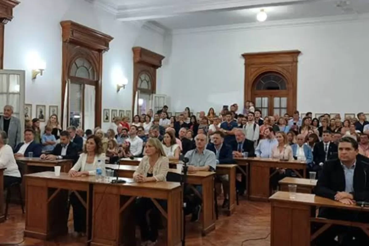 Un inesperado acuerdo pol&iacute;tico sacudi&oacute; 9 de Julio con un intento de remover a Mar&iacute;a Cecilia Novelino