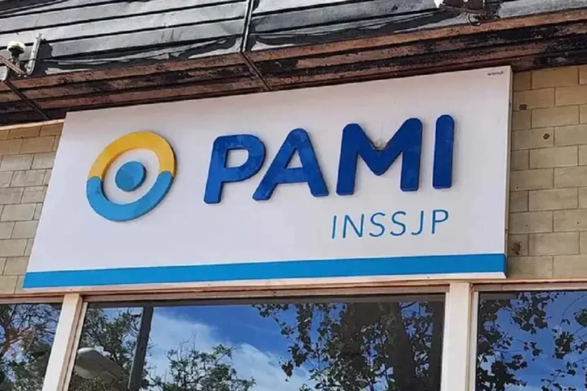 Tras meses sin respuestas, cl&iacute;nicas acusan a PAMI de empujar al sistema privado hacia un escenario cr&iacute;tico