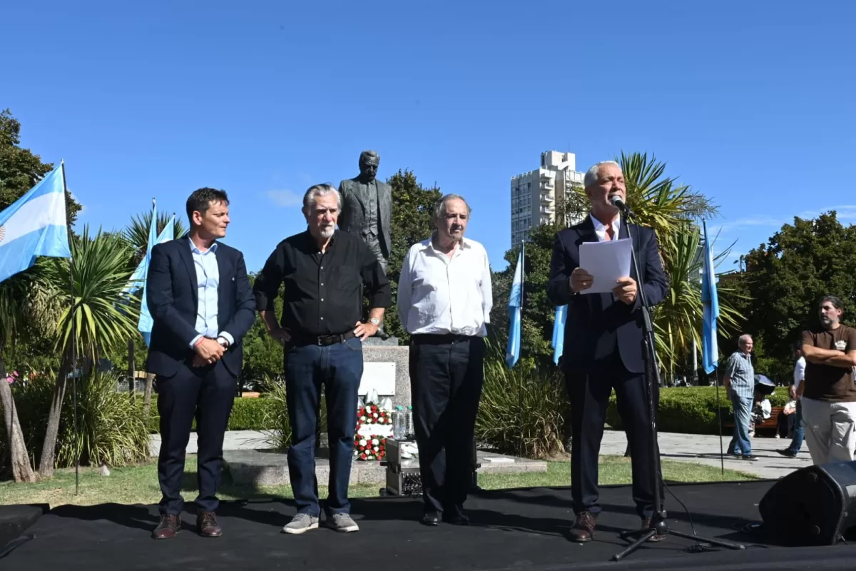 La Plata: emotivo discurso de Federico Storani en el homenaje a Ra&uacute;l Alfons&iacute;n