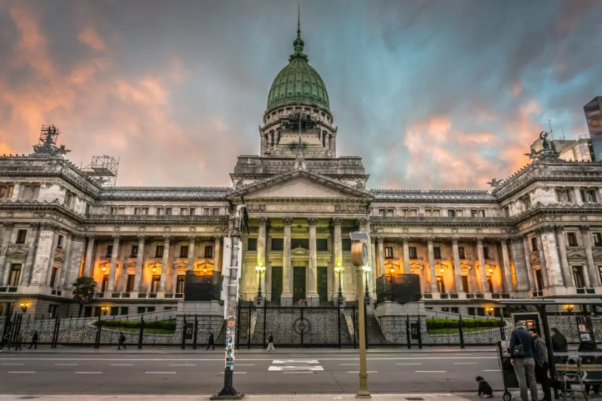 Crece el repudio al proyecto oficialista que flexibiliza la compra de campos por capitales extranjeros