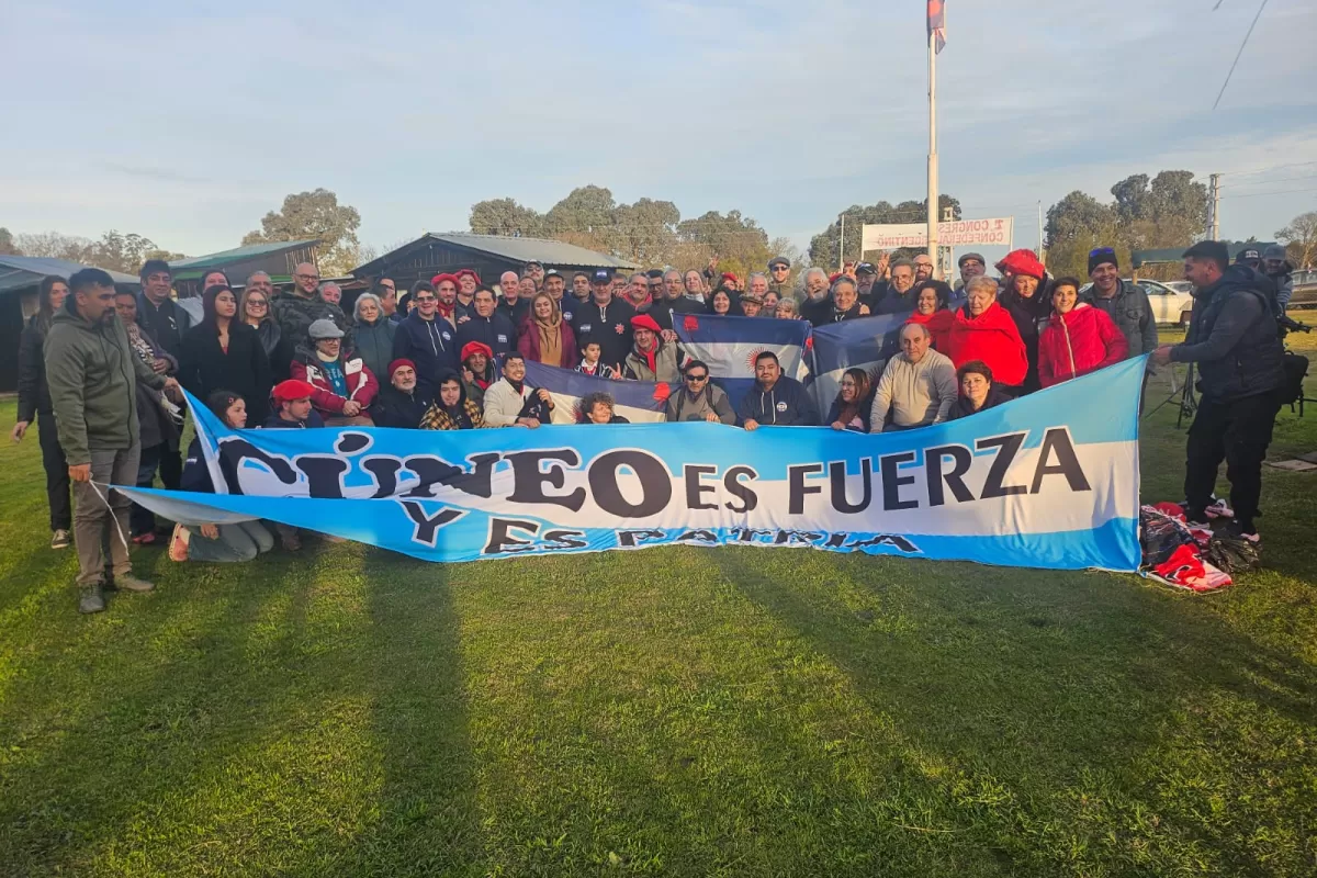 Con una convocatoria en La Plata, Santiago C&uacute;neo mostr&oacute; estructura territorial y renov&oacute; su apuesta para 2027