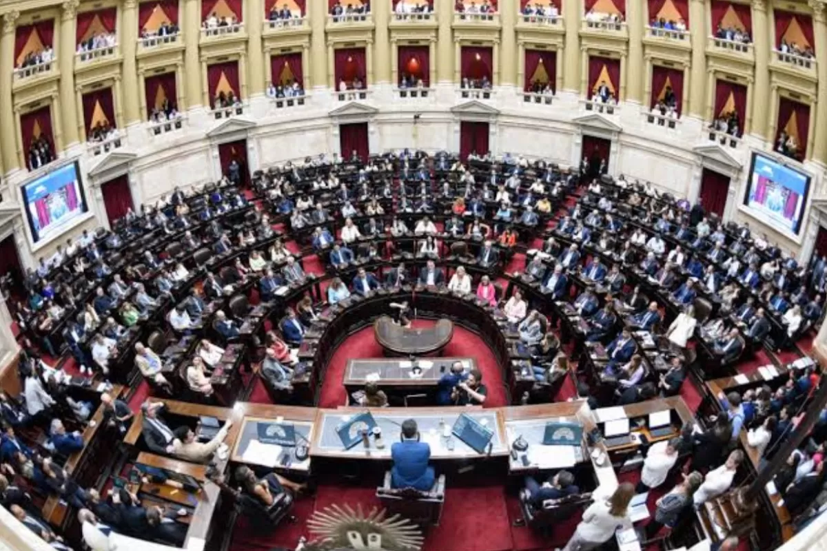 Un proyecto apunta contra las cuentas truchas y exige identificar a quienes intervienen en discusiones p&uacute;blicas