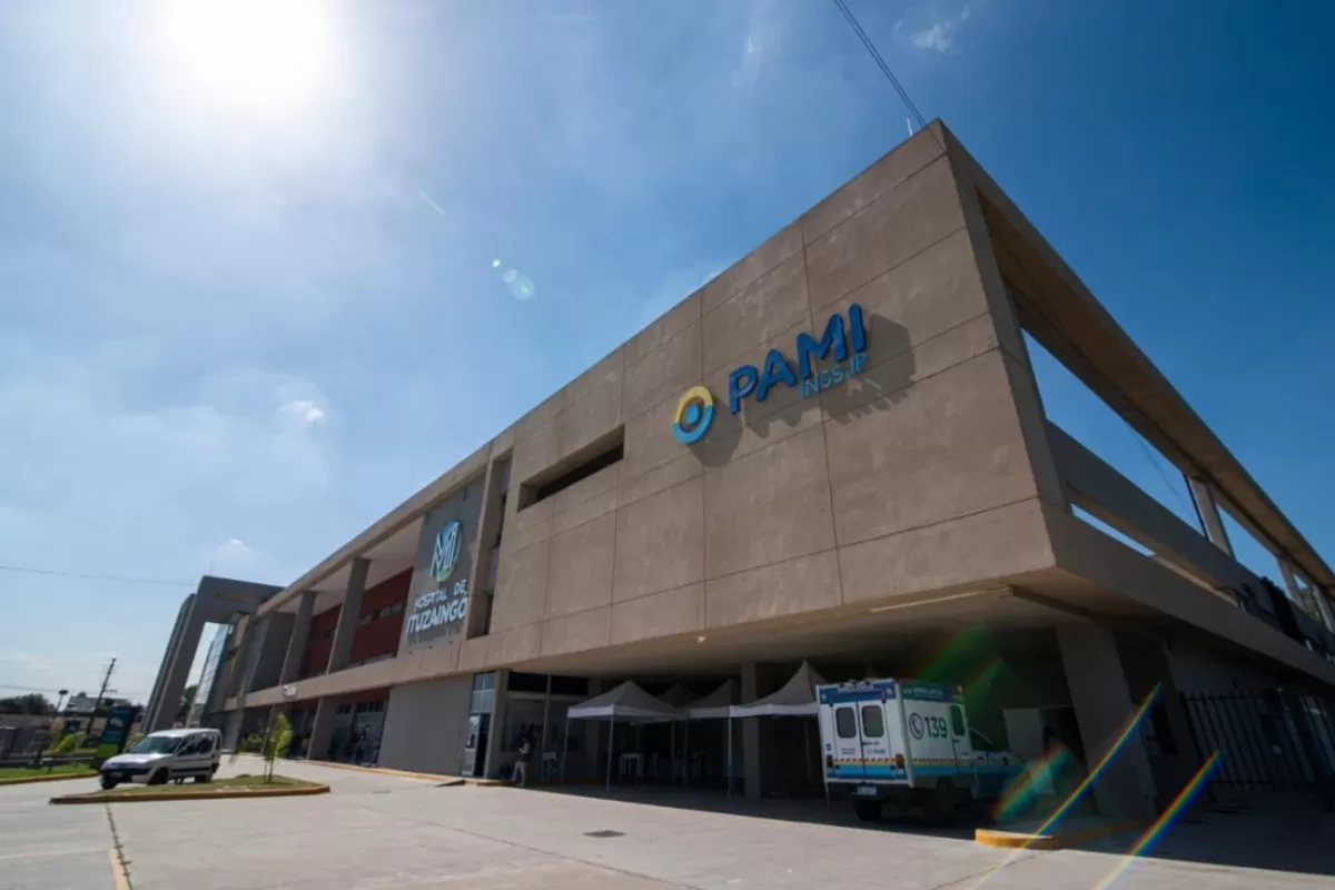 En el Hospital del Bicentenario de Ituzaing&oacute; removieron a Santiago Cerneaz y Hugo Equiza denunci&oacute; una &ldquo;estructura de poder&rdquo; ligada al PAMI