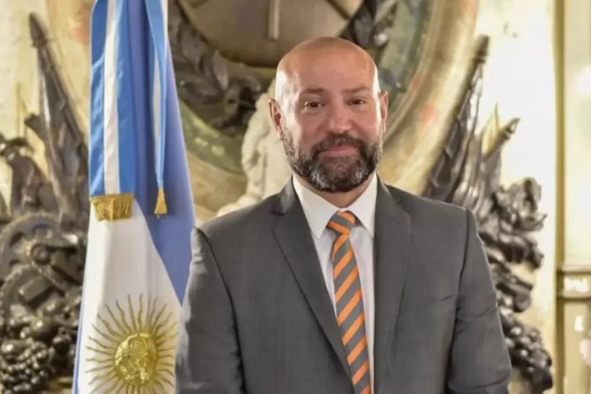 El presidemente Milei desvincula al Secretario de discapacidad tras haber sufrido un accidente