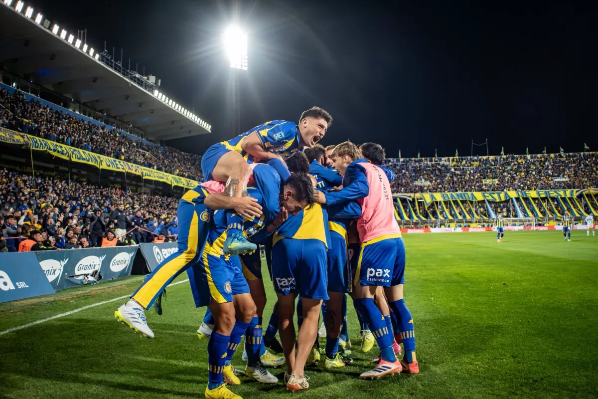 VIDEO | Rosario Central elimin&oacute; a Racing en un partidazo y se meti&oacute; en semifinales