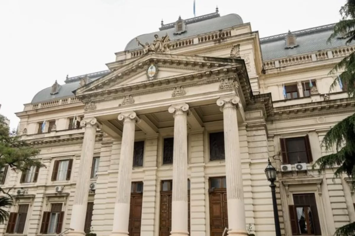 Buenos Aires enfrenta un pedido para frenar el alquiler de banquinas y derogar la cuestionada Ley 10.342