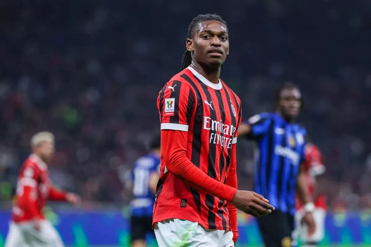 Rafael Leao, en la mira del Chelsea tras el fracaso del Milán