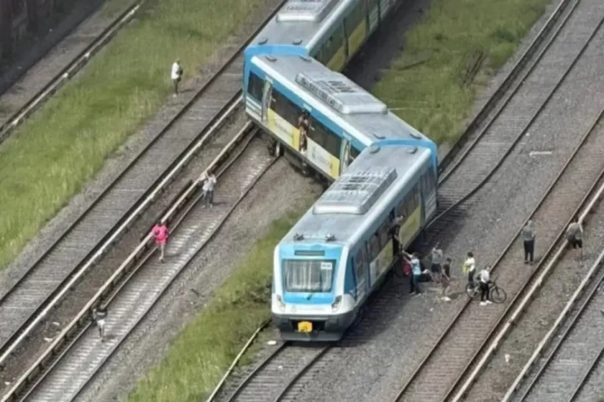 Nueve heridos en un tren del Sarmiento tras descalzarse de las vías en Liniers