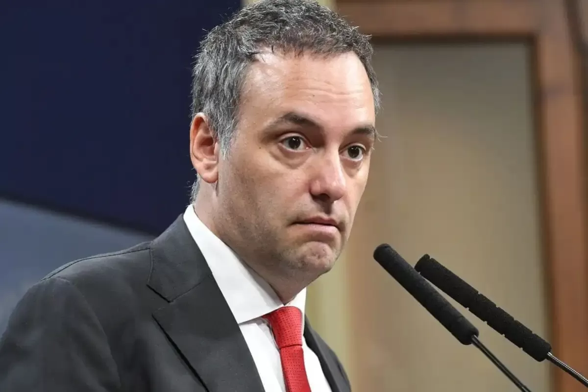 La Oficina Anticorrupci&oacute;n prorrog&oacute; las declaraciones juradas en plena controversia por Adorni