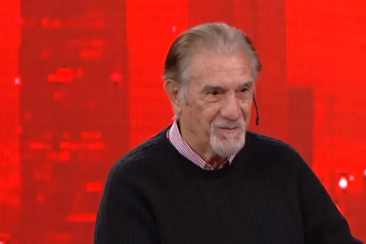VIDEO | El hist&oacute;rico radical Storani sentenci&oacute; que "el Presidente canta en los teatros" y "persigue a los inmigrantes y nuestros pibes"