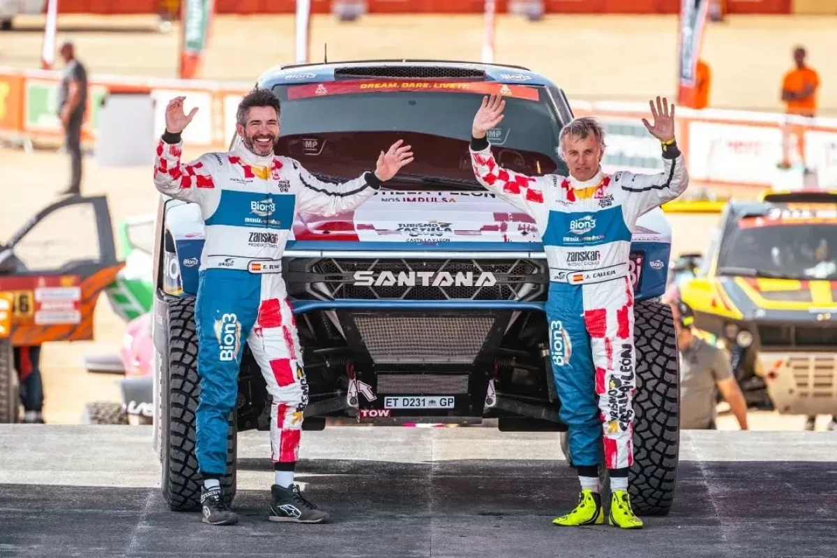 VIDEO | El argentino Eduardo Blanco qued&oacute; fuera del Dakar tras un violento vuelco