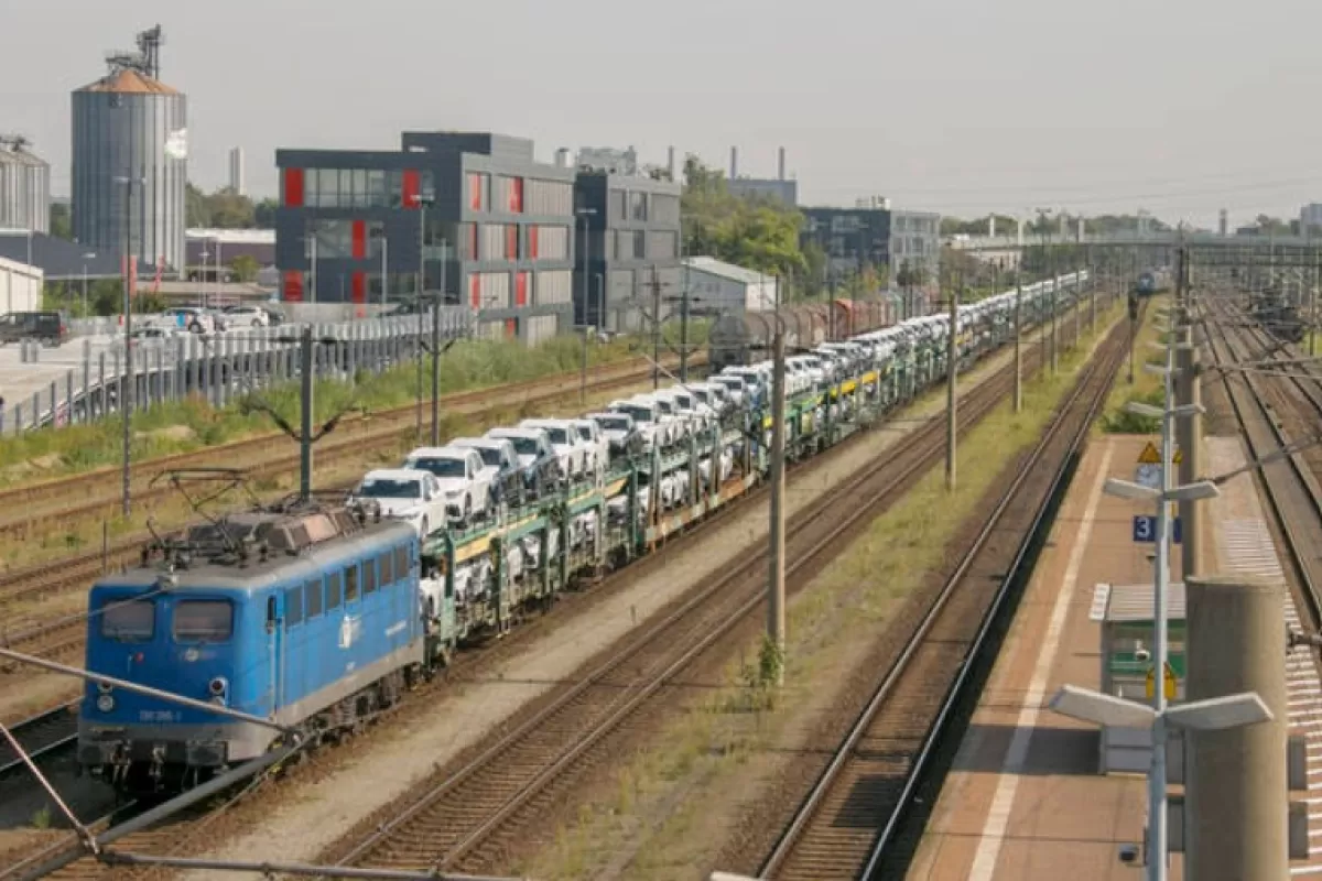 El Modelo Ferroviario Integrado 5F apuesta por unir trenes y camiones