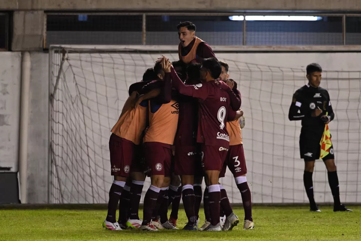 VIDEO | Lanús vence 2-0 a Vélez y avanza a octavos de la Copa Argentina 2025