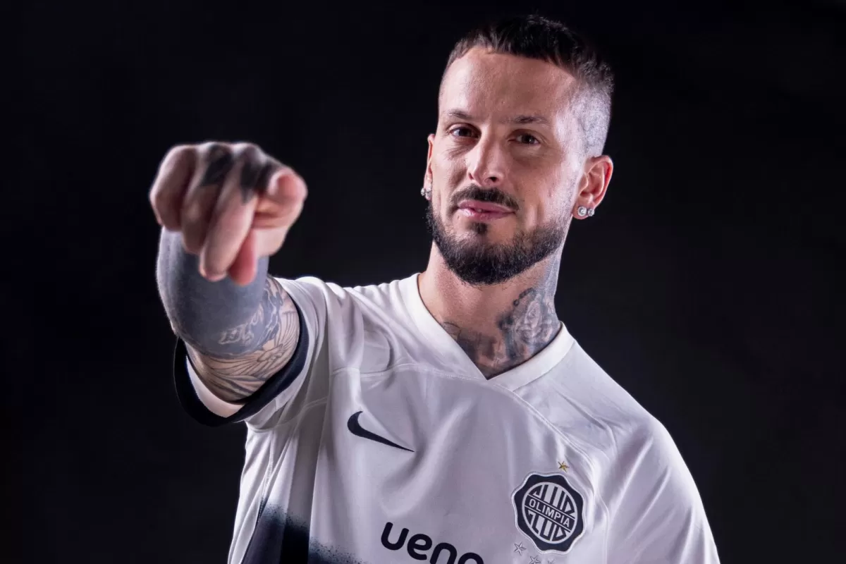 Darío Benedetto, a un paso de Newell's tras su polémico paso por Olimpia