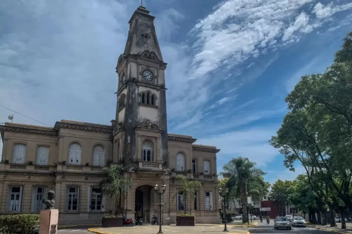 El caso de las viviendas de Campana escala con cartas documento y reclamos para eliminar publicaciones period&iacute;sticas