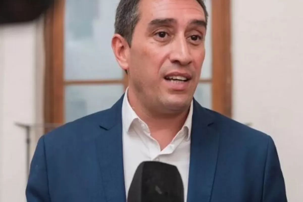 En R&iacute;o Negro detectaron que la empresa beneficiada por Viedma comparte domicilio con una direcci&oacute;n asociada a Marcos Castro