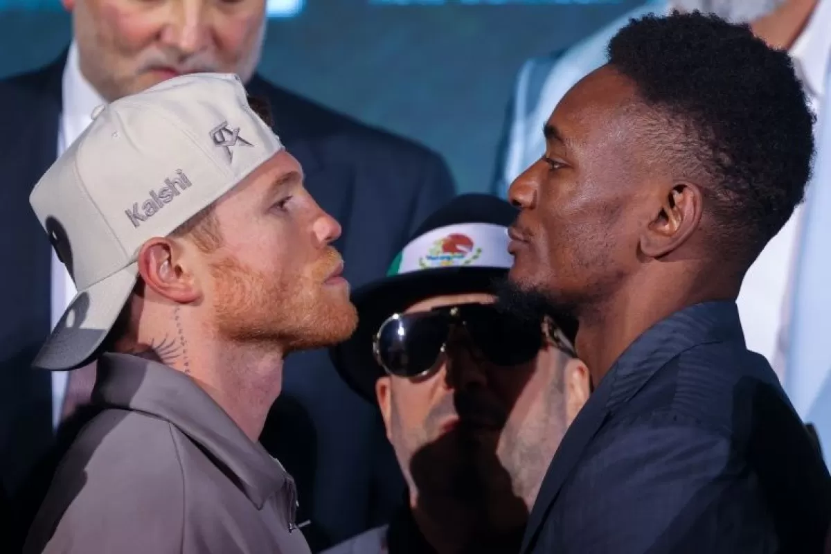 Canelo &Aacute;lvarez vuelve al ring tras su derrota ante Crawford y enfrentar&aacute; al invicto Mbilli