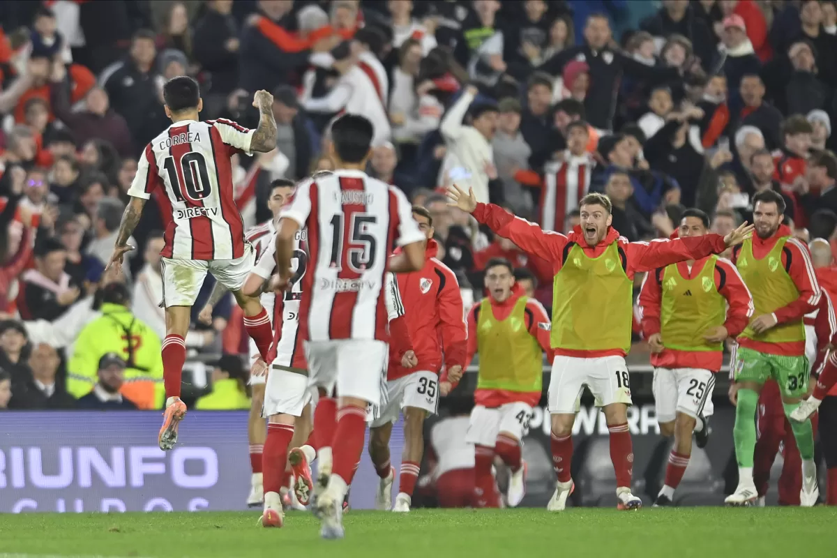 VIDEO | River venci&oacute; 2-0 a Argentinos y consigui&oacute; su primera victoria en el Clausura