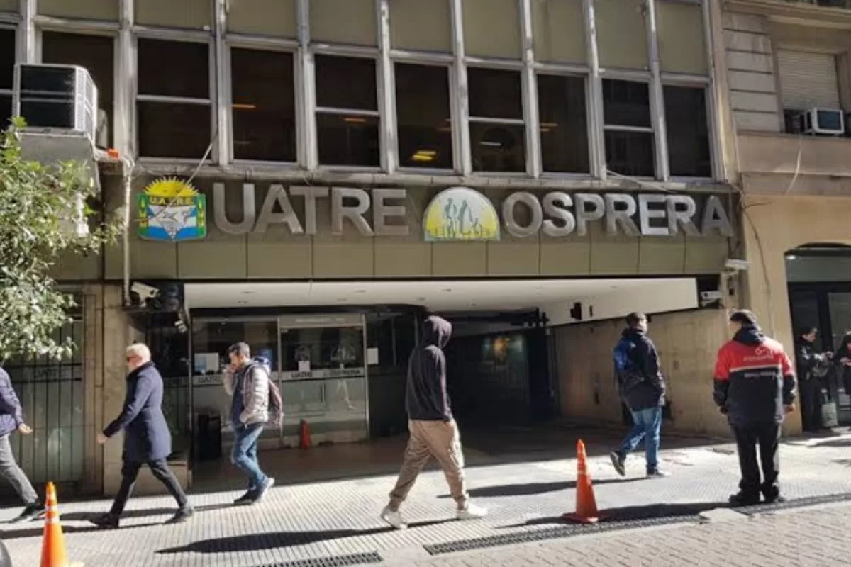 Con OSPRERA intervenida, denuncian que los despidos terminaron costando $800 millones pagados con fondos de los peones rurales
