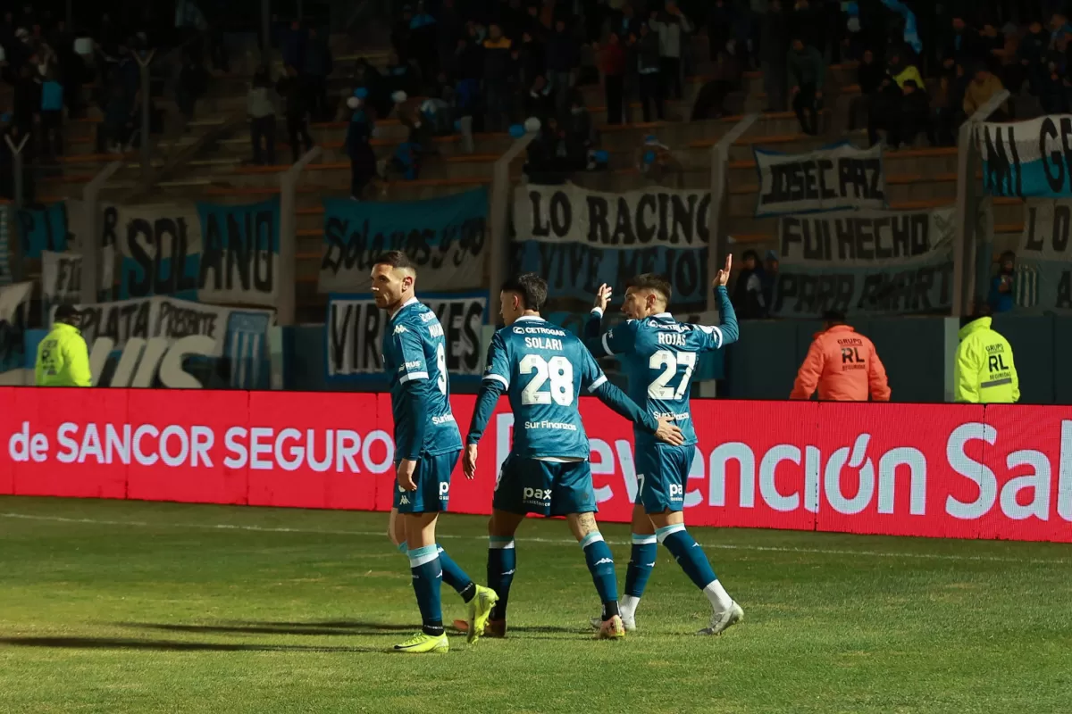 VIDEO | Racing remontó y goleó a San Martín para avanzar en la Copa Argentina