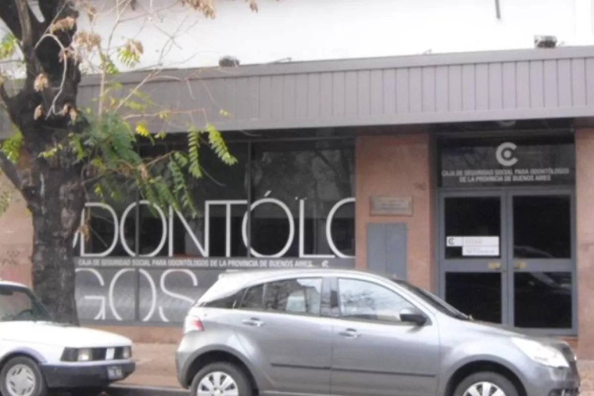 Tras los incidentes frente a la Caja de Odont&oacute;logos bonaerense, avanza una causa para determinar qui&eacute;n provoc&oacute; los da&ntilde;os