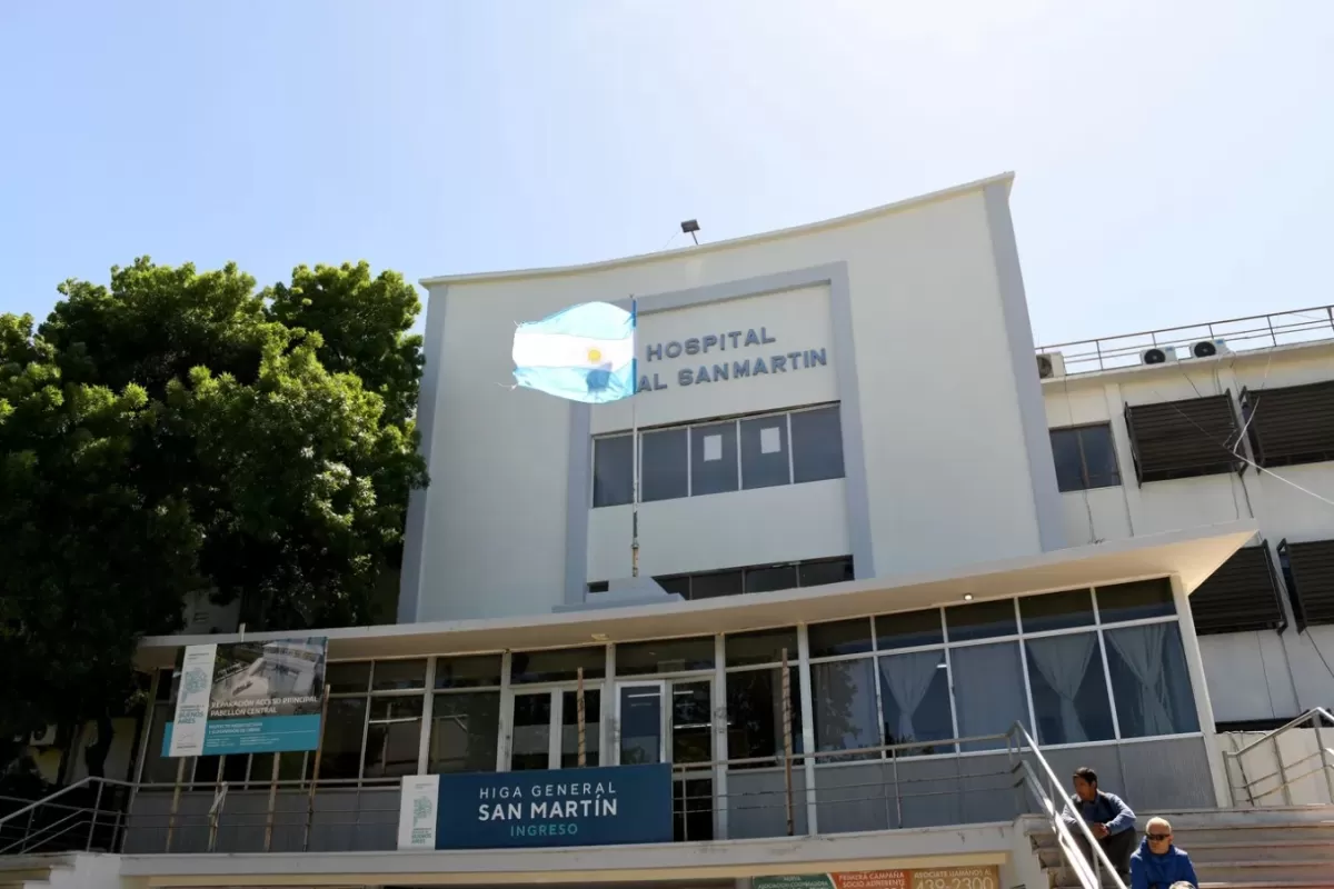 Hospital público de La Plata se inunda tras inversiones millonarias