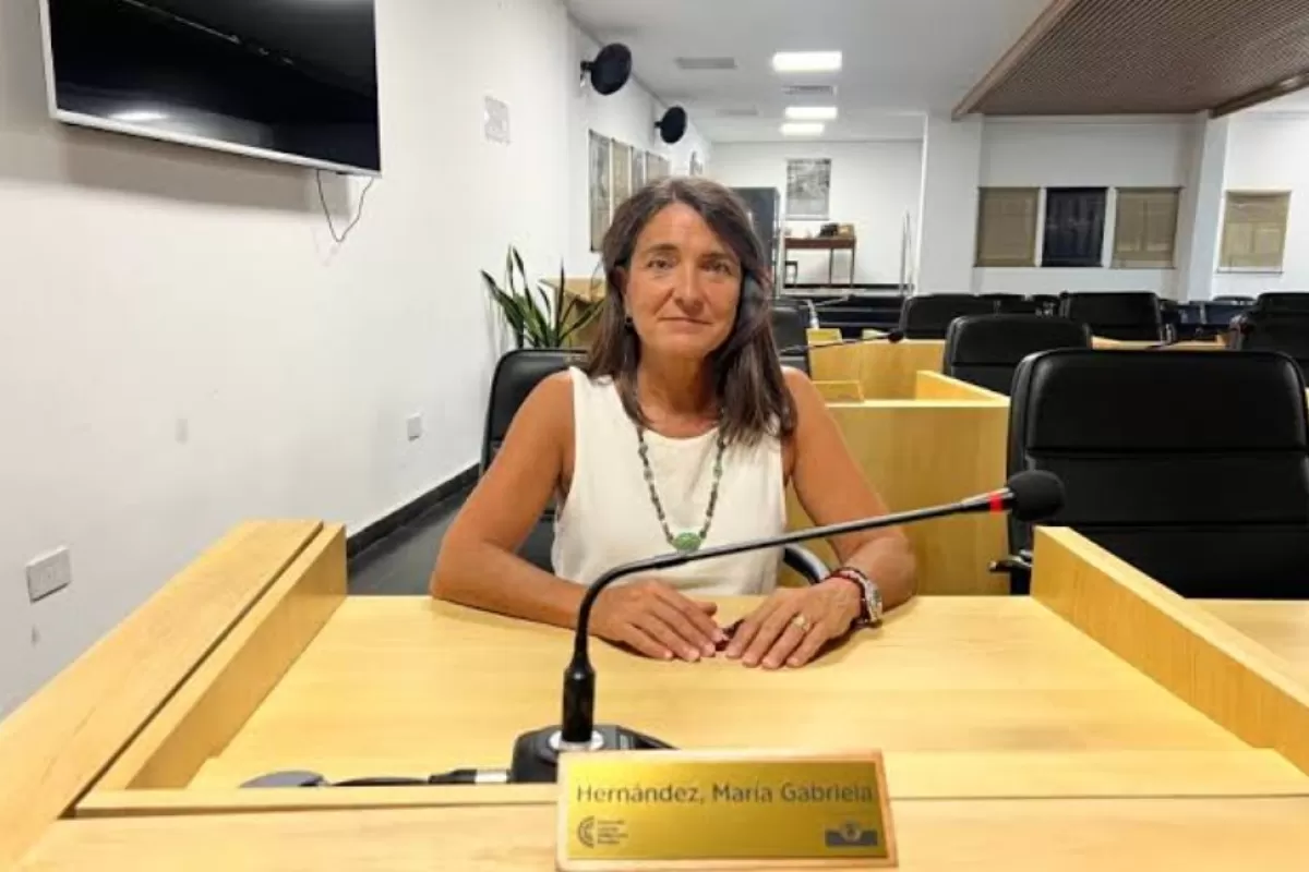 Escobar pone a prueba el discurso opositor de Gabriela Hern&aacute;ndez por sus v&iacute;nculos con Guazzaroni