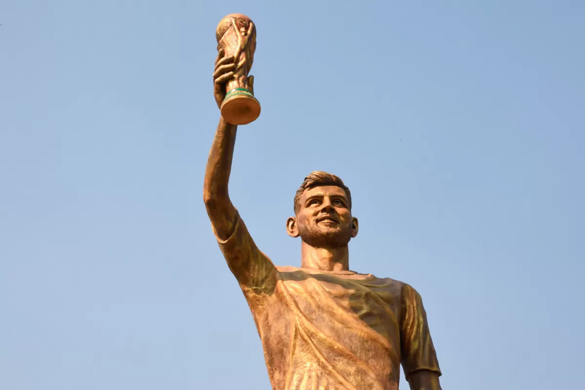 VIDEO | La India inaugur&oacute; una estatua gigante de Messi en Calcuta
