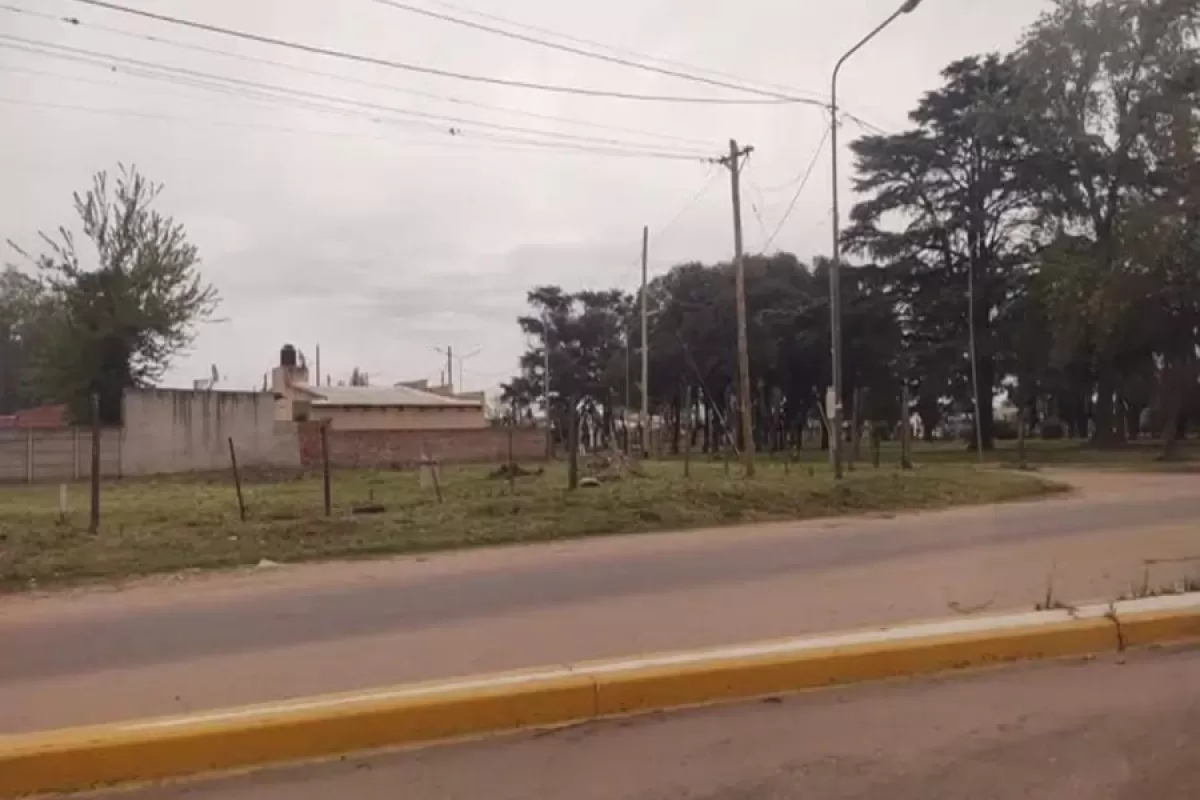 25 de Mayo: un terreno donado para viviendas, la entrega gratuita de los libertarios y el silencio de Eg&uuml;en