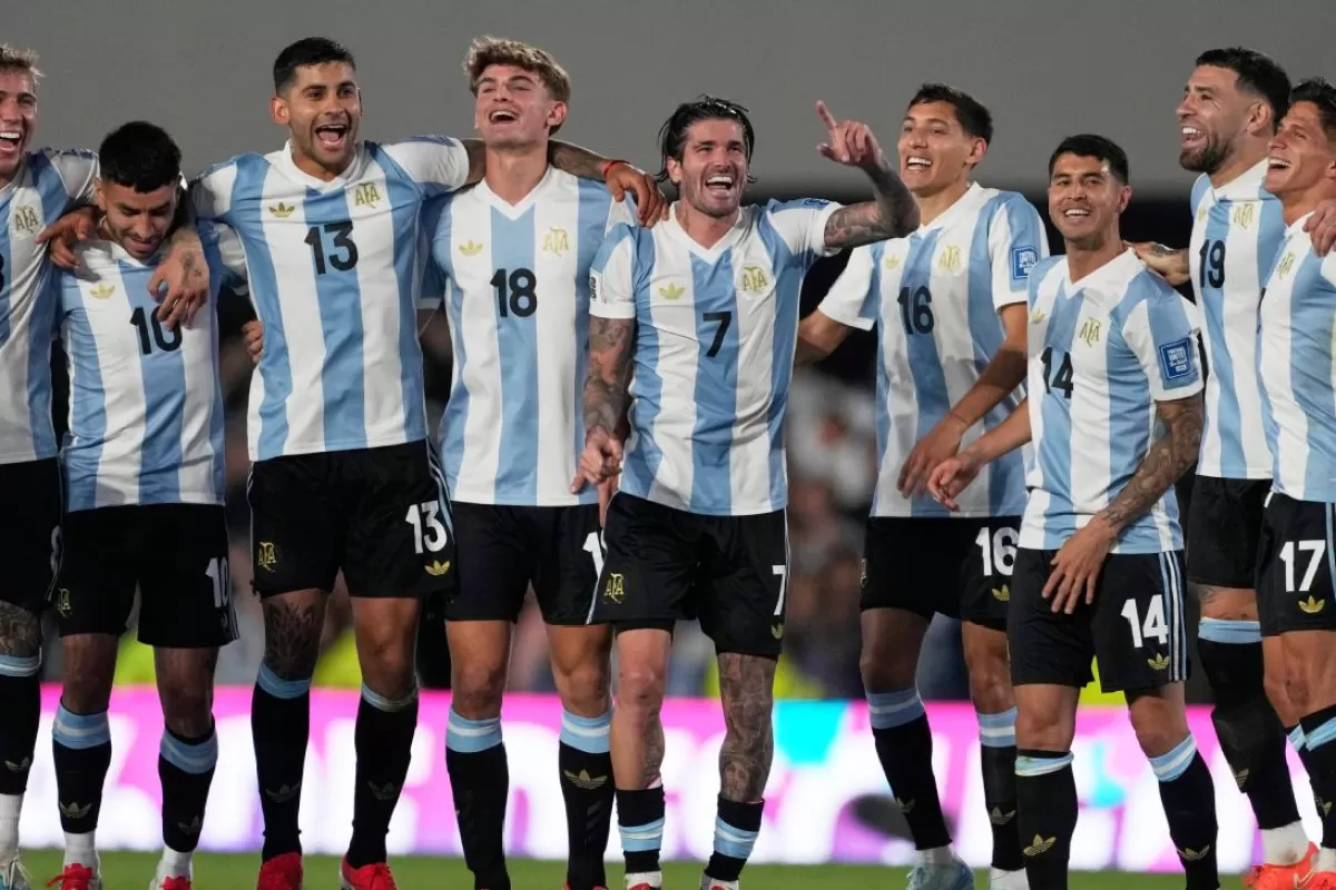 Scaloni mantiene dos dudas y define el equipo para enfrentar a Suiza