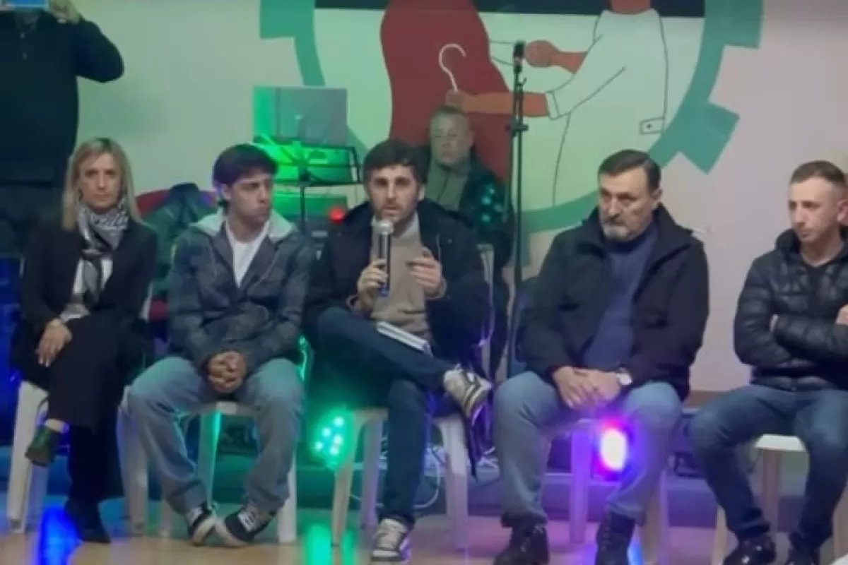 En Mercedes cuestionan al vecinalismo por vínculos con el ex intendente Carlos Selva