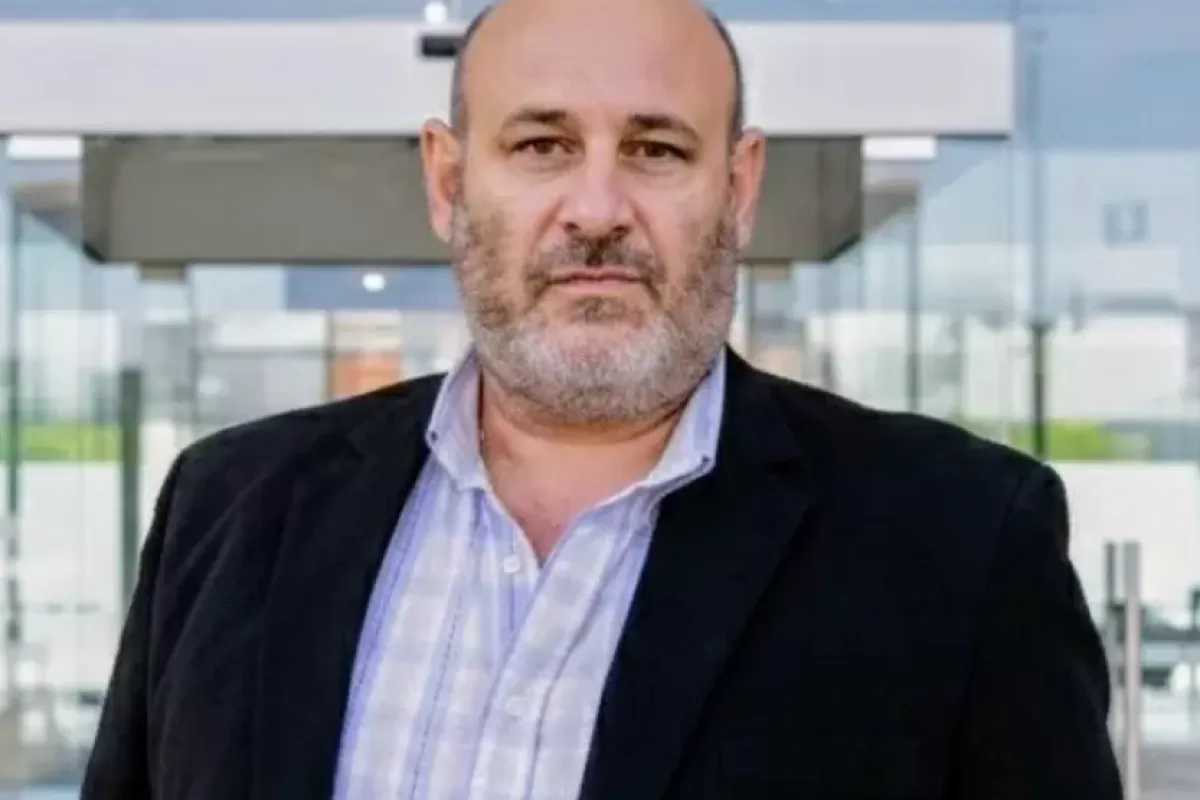 Para Santiago C&uacute;neo, la Argentina atraviesa un proceso de saqueo y destrucci&oacute;n del aparato productivo